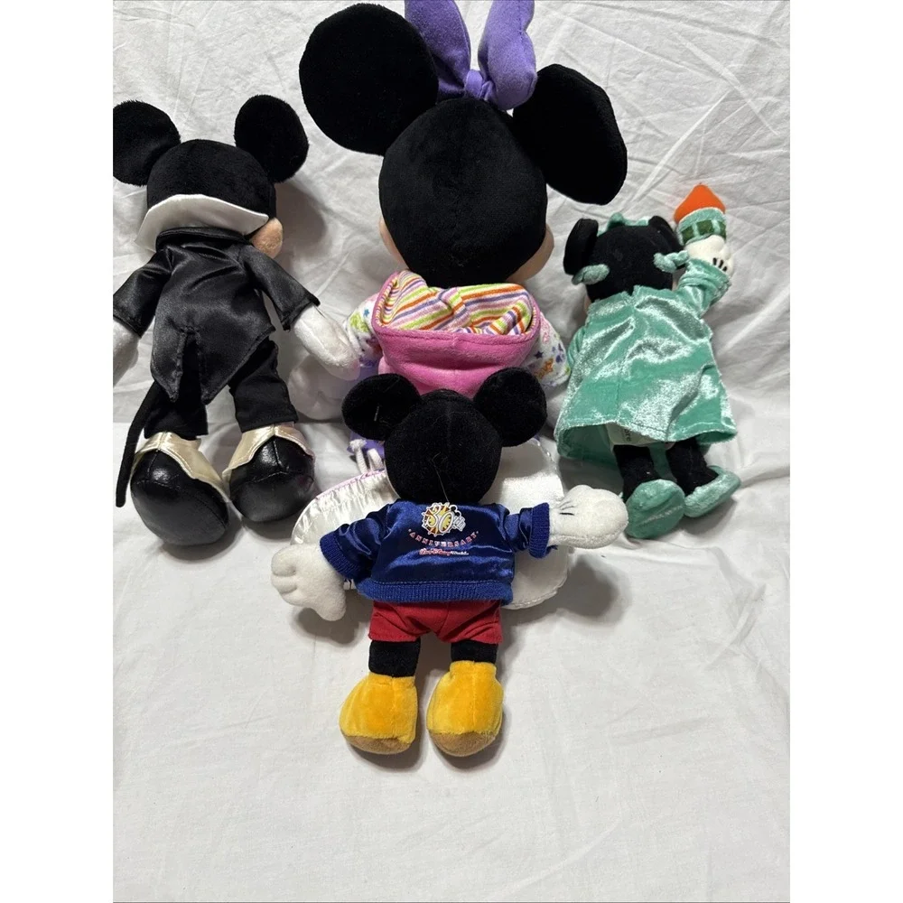Lot of 4 Disney Mickey & Minnie Mouse Plush Collectibles See‎ Pictures